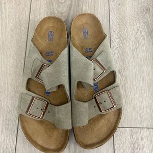 NWOT Birkenstock 41 265 L10 M8 Unisex Leather Taupe Soft Footbed